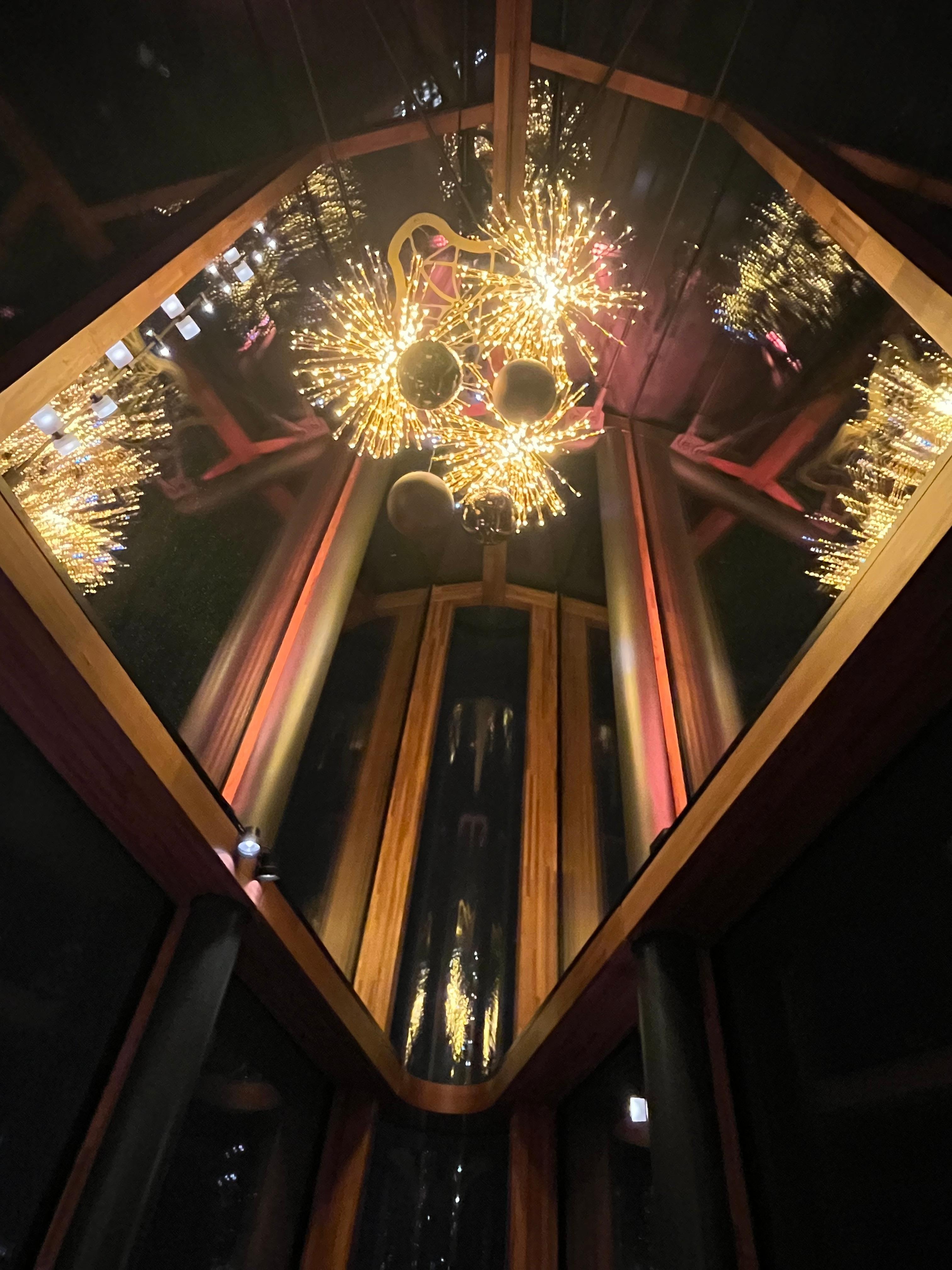 The ceiling and lights in Malabar 