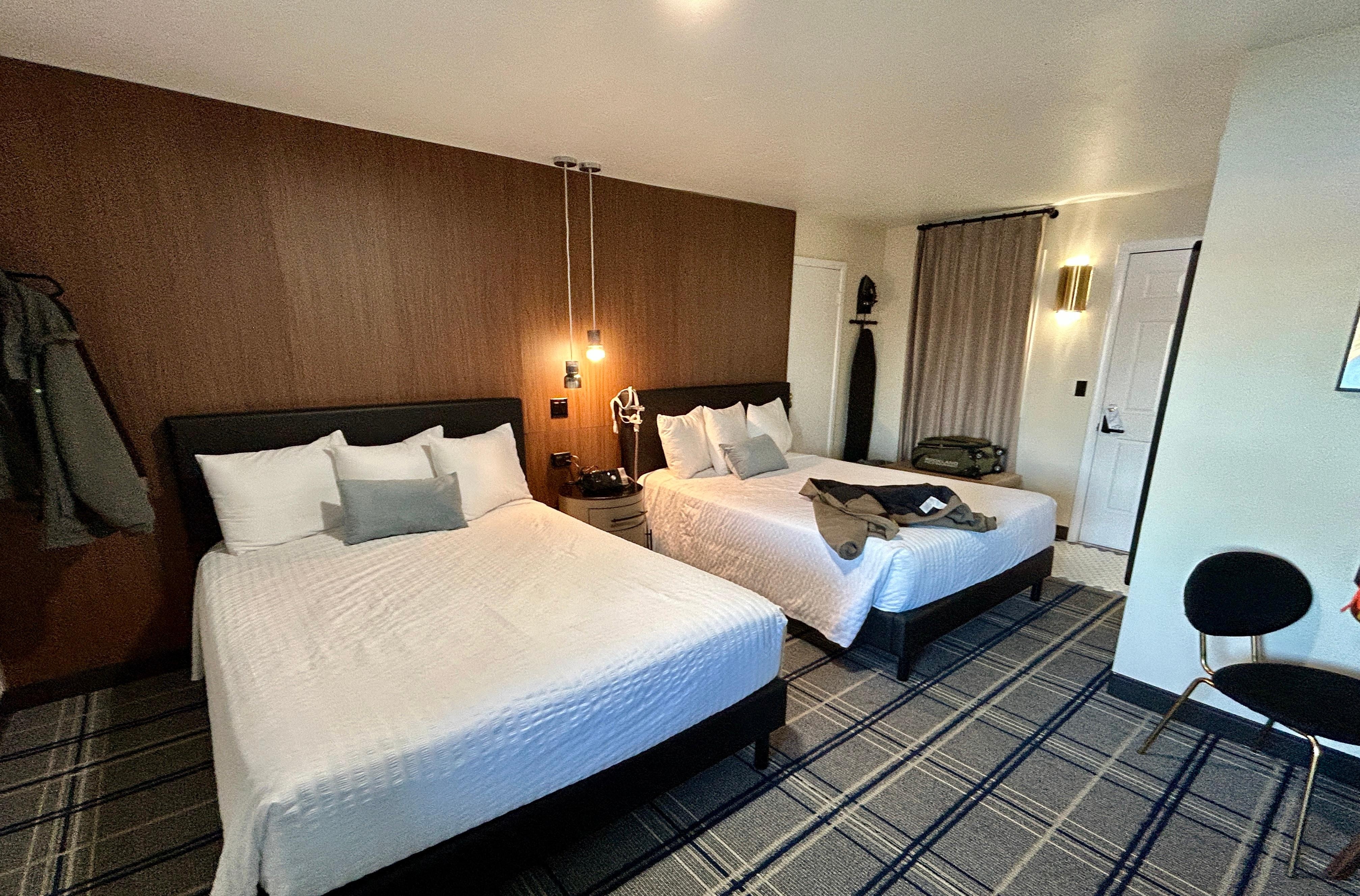 Nice room with 2 double beds.