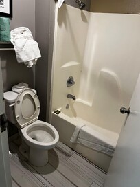 Bathroom was not recently clean. Drawers had ppls clothes in them