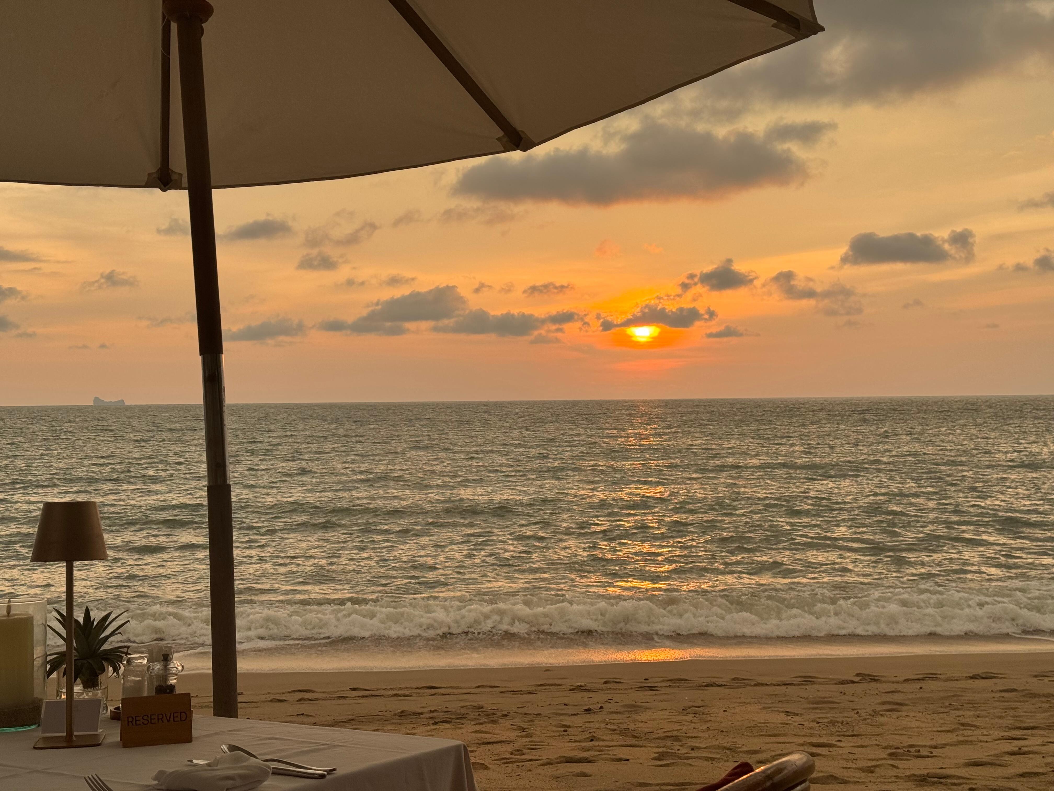 Nydelige omgivelser for middag på kvelden. 