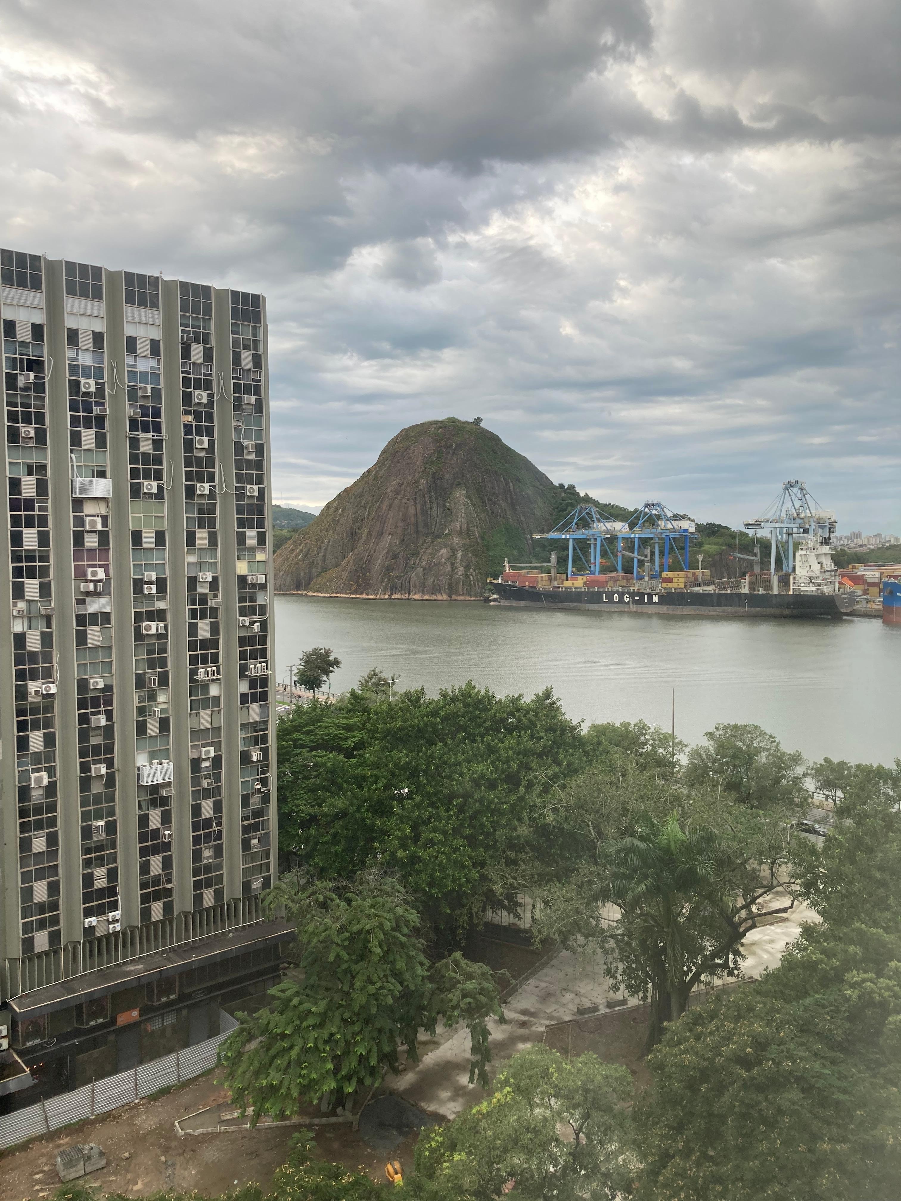 Vista do quarto do Hotel Alice Vitória.