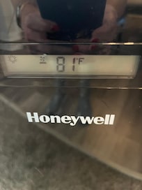 Temperature on portable AC unit