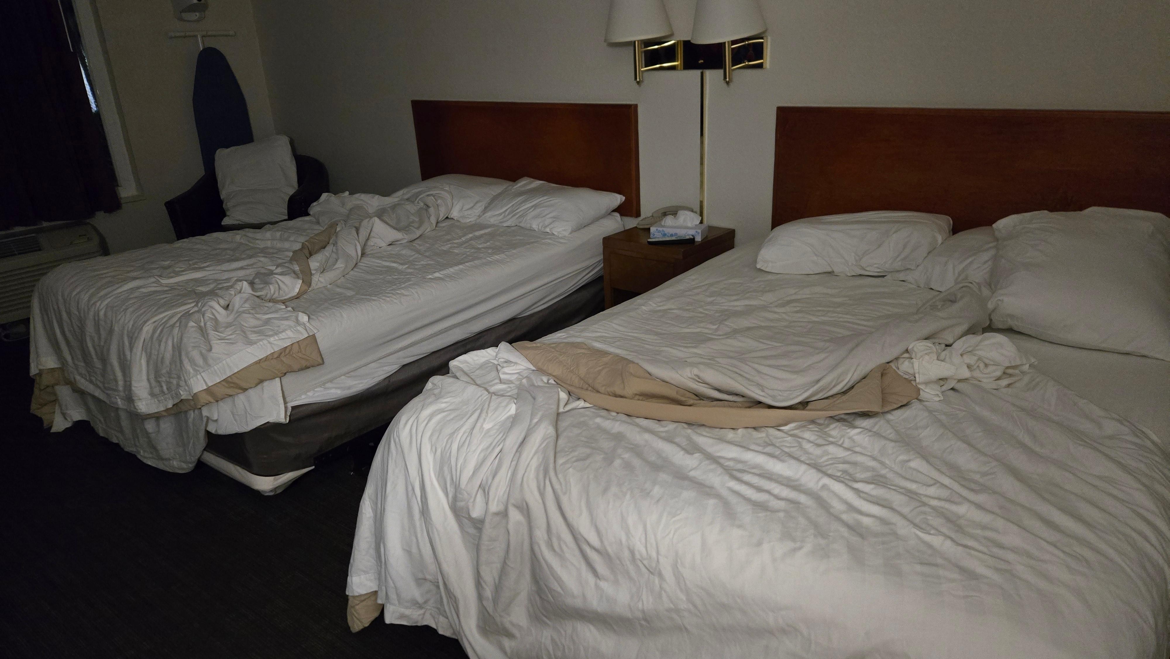 No housekeeping service, 2nd day