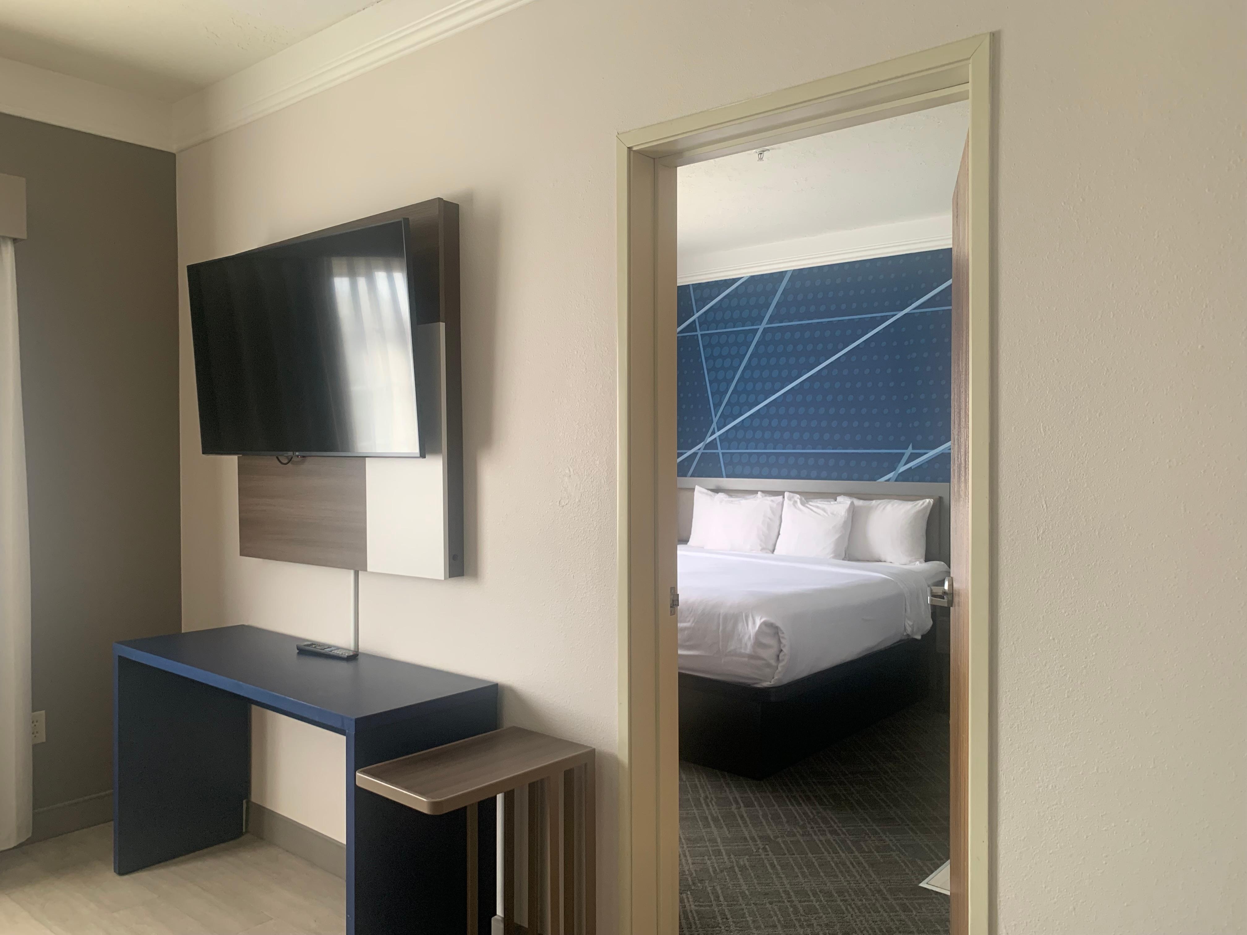 Suite with bath in the bedroom