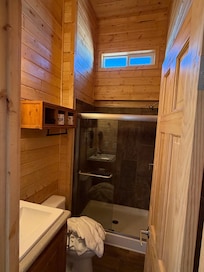 Good sized bathroom