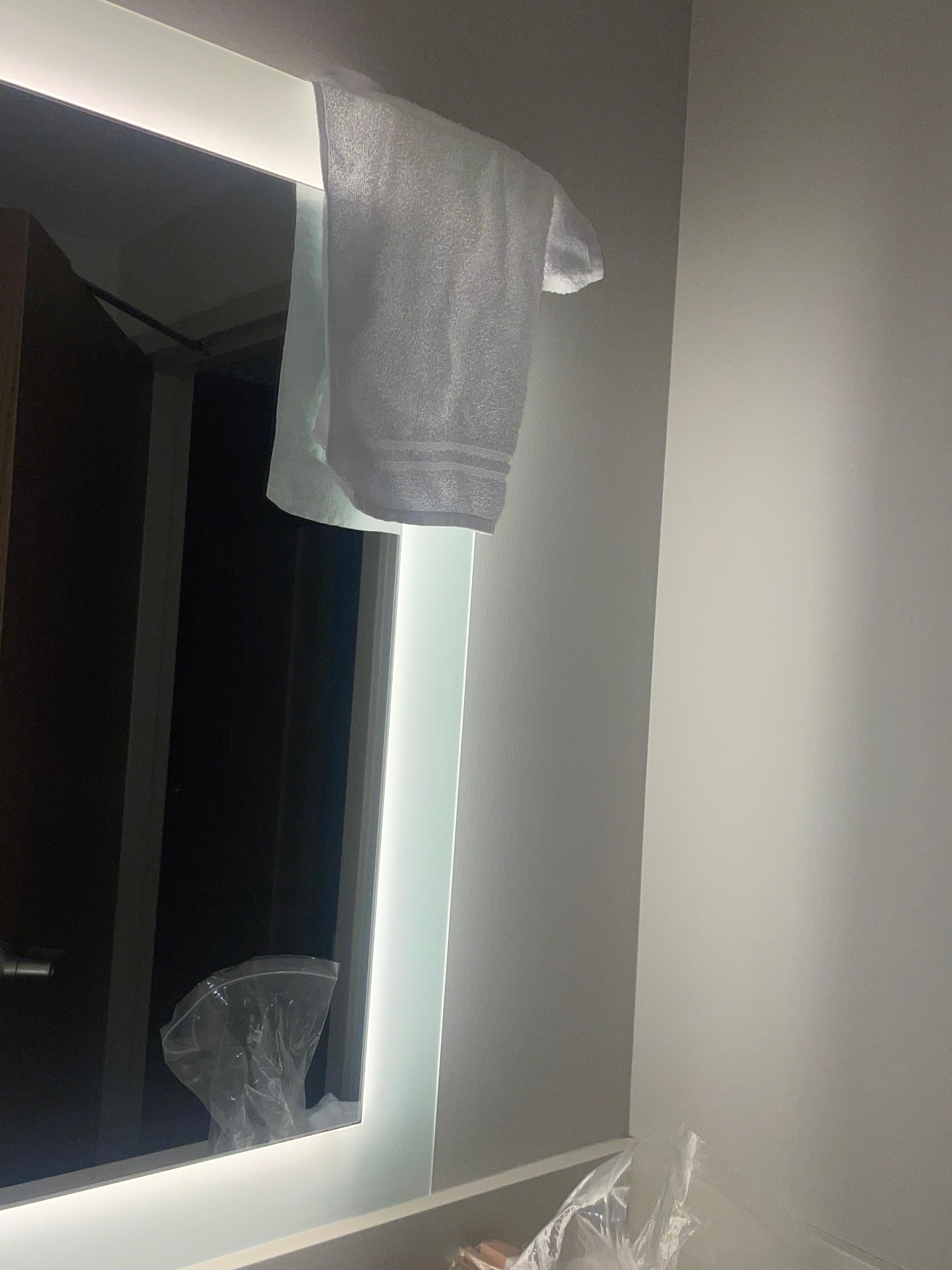 Nowhere to hang face/hand towels