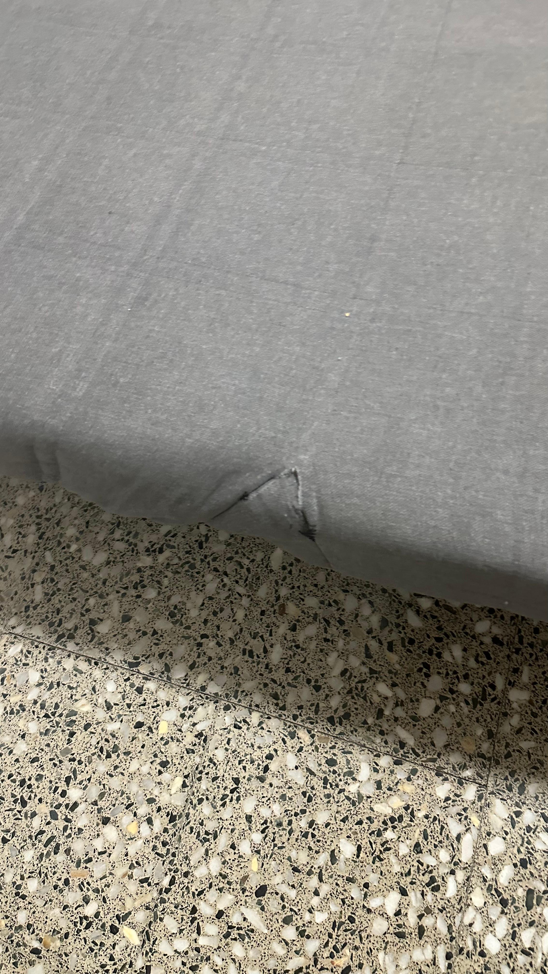 Schlafcouch eingerissen