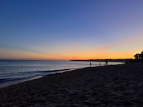 Uitzicht in de avond vanaf het balkon