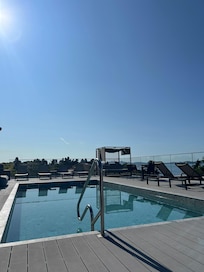 Roof top Pool