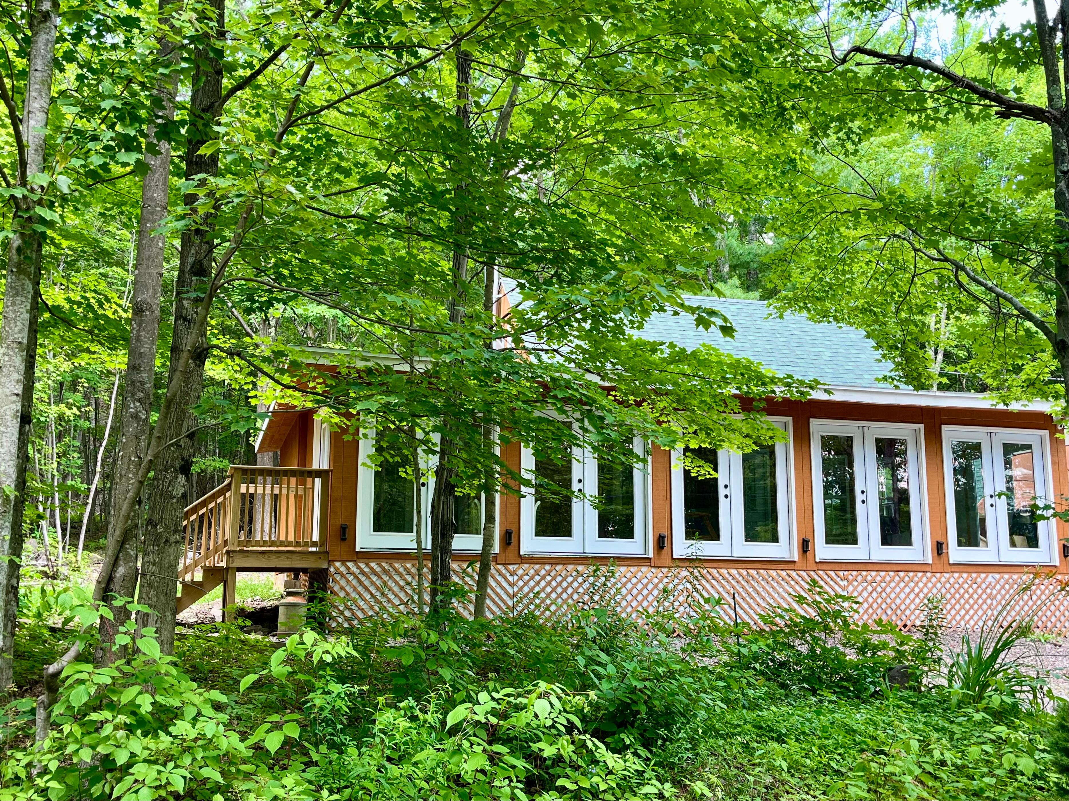 Cabin exterior 