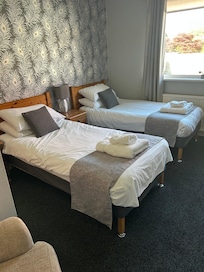 Room 4, twin with shower (very small cubicle)