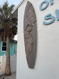 Even the outside was coastal cute!