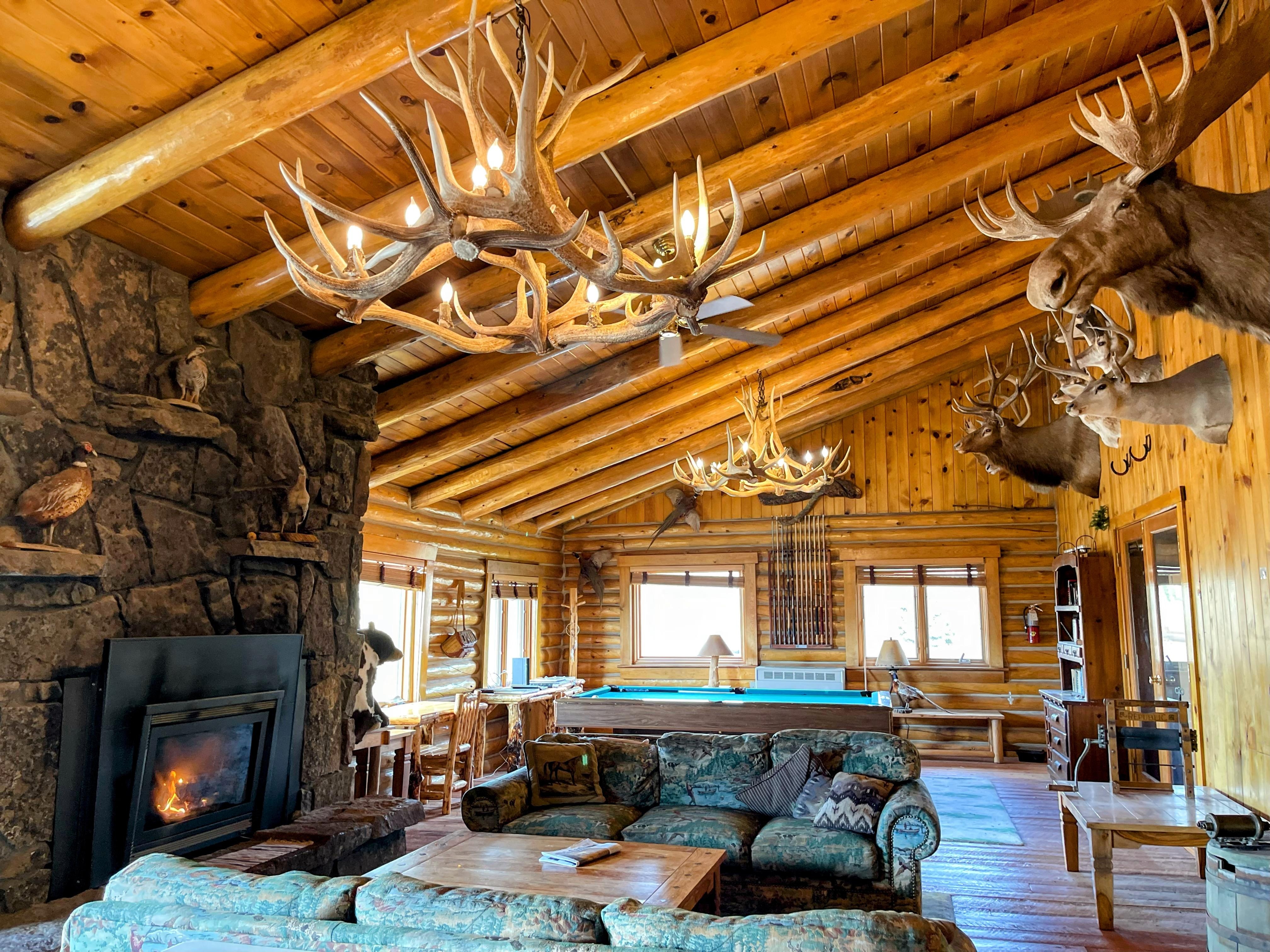 Lodge, dirty but comfortable 