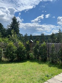 Garten - der Blick ins Tal und Richtung Schweinsfels/Kellerfels