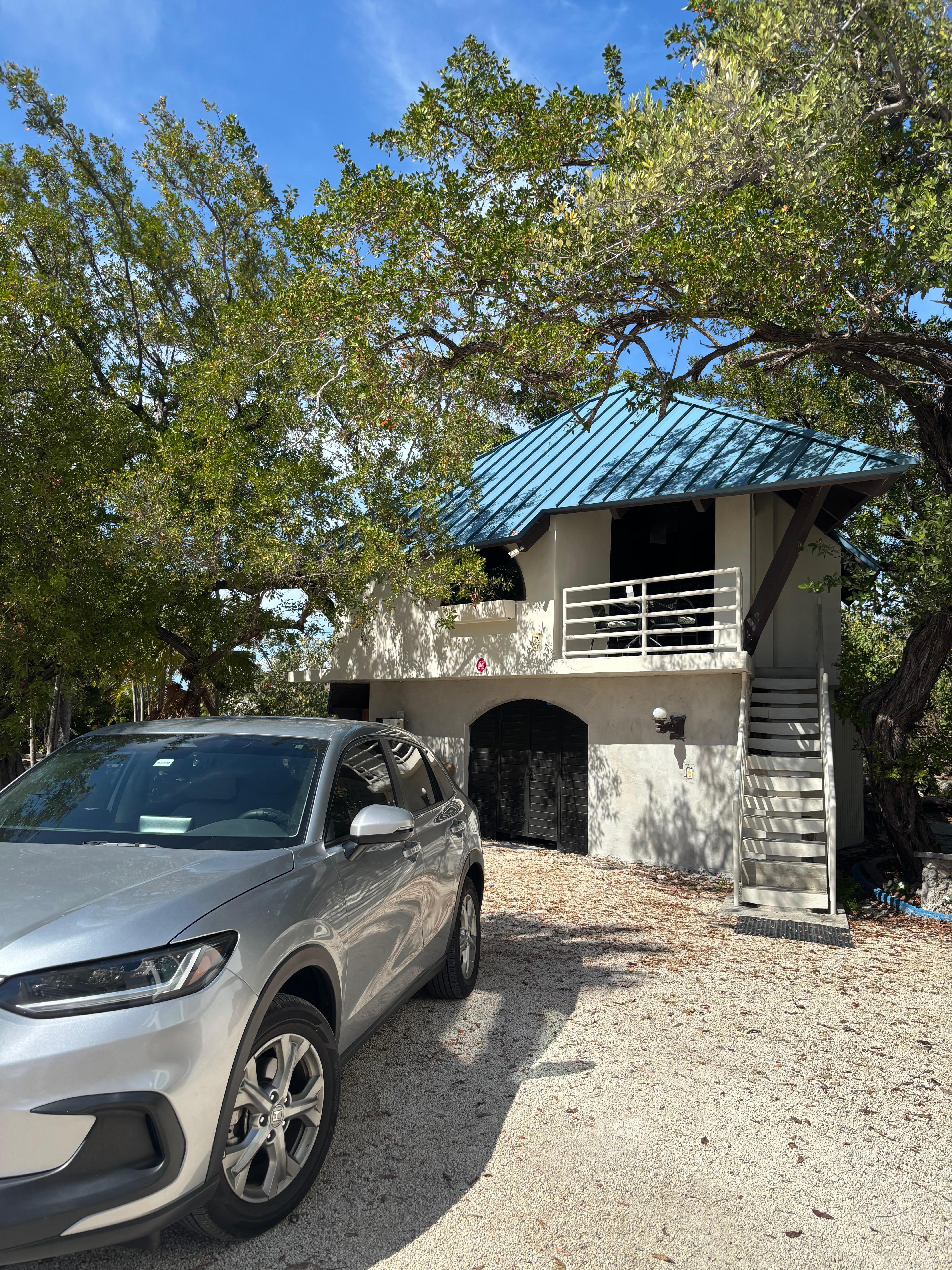 Treehouse private accommodation 