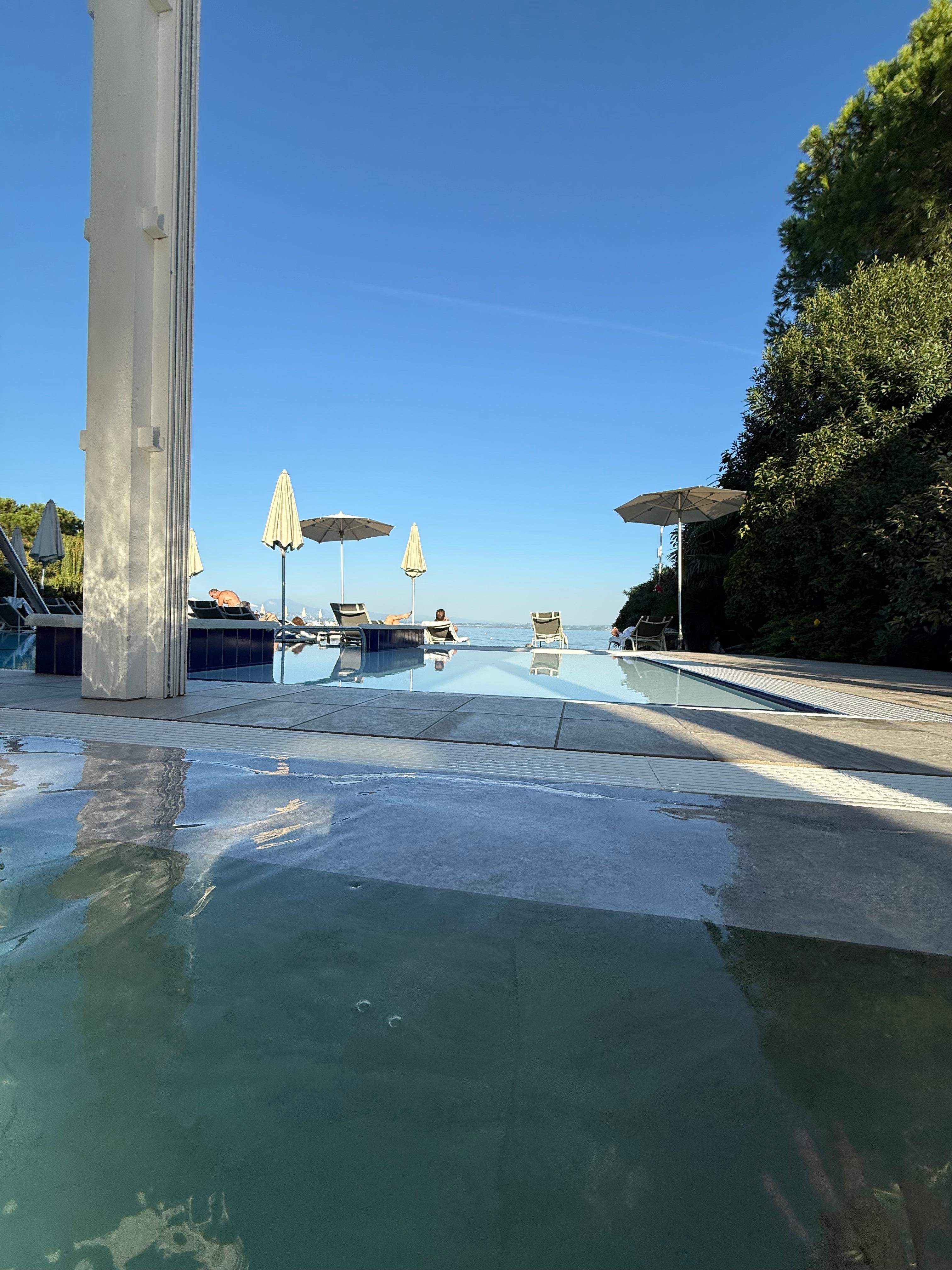 Jacuzzi (thermal pool) area