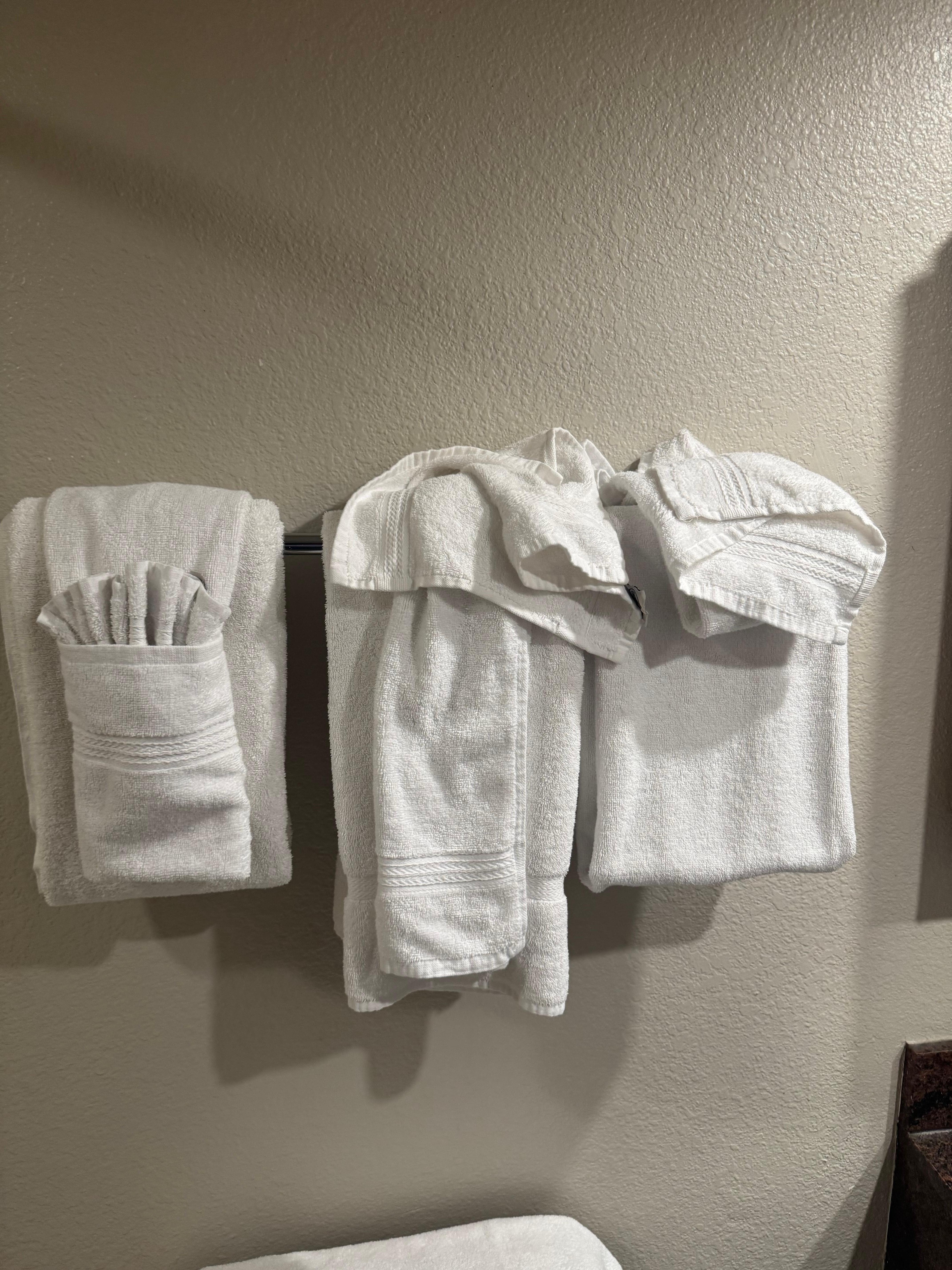 this is how housekeeping put towels in the bathroom