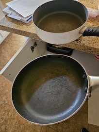 Shredded Teflon pans for cooking