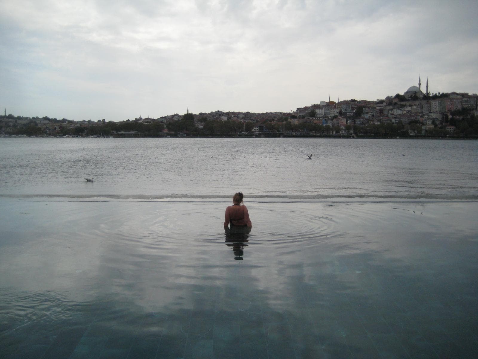 Infinity pool
