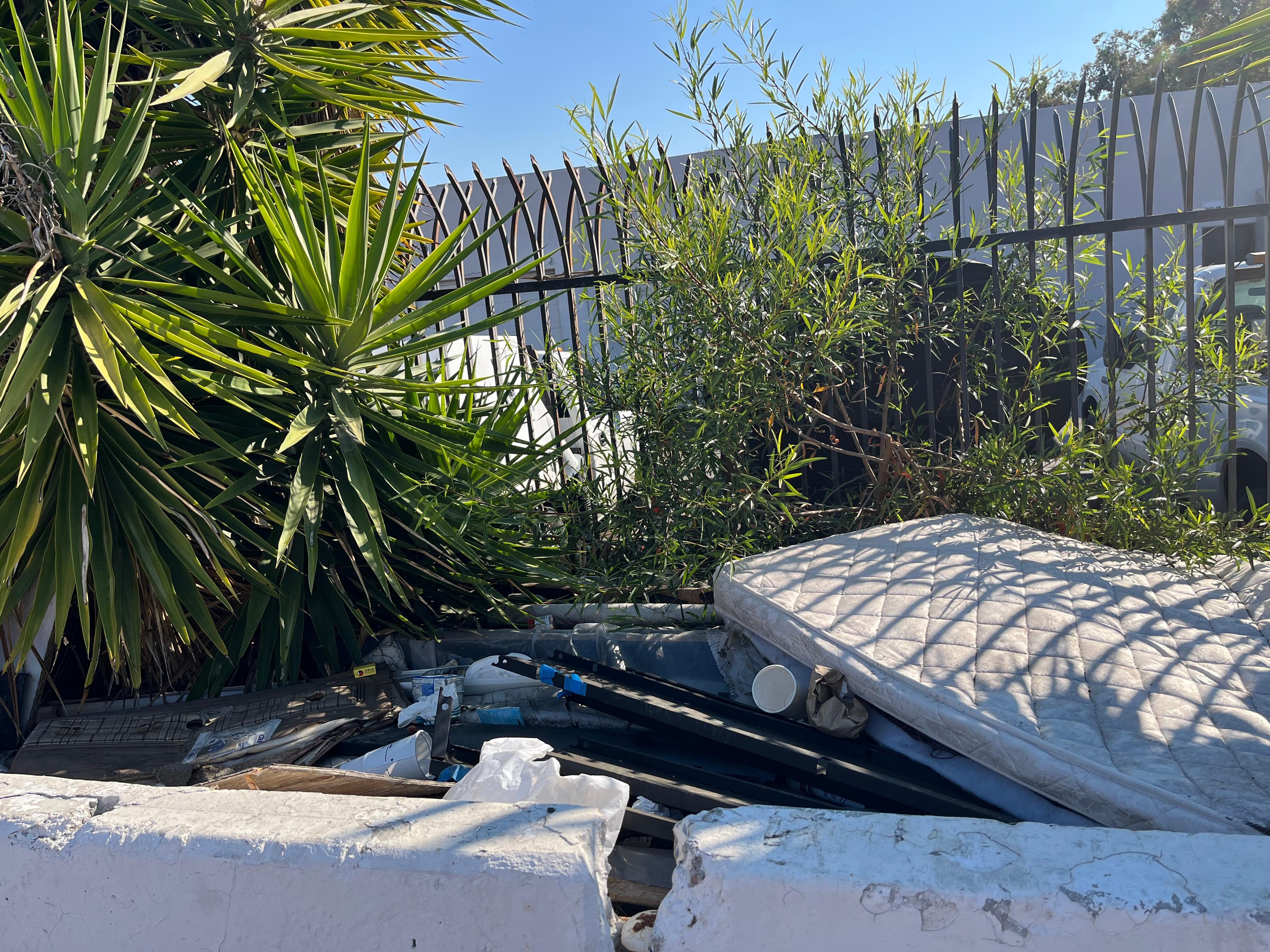 people dump staff right at the parking area