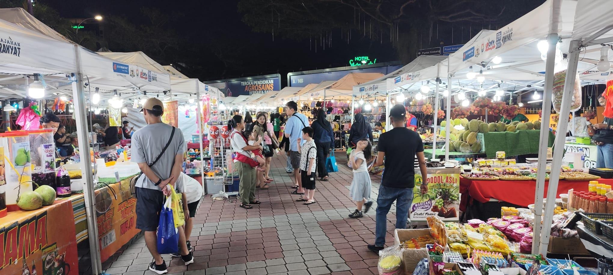Weekend pasar malam nearby