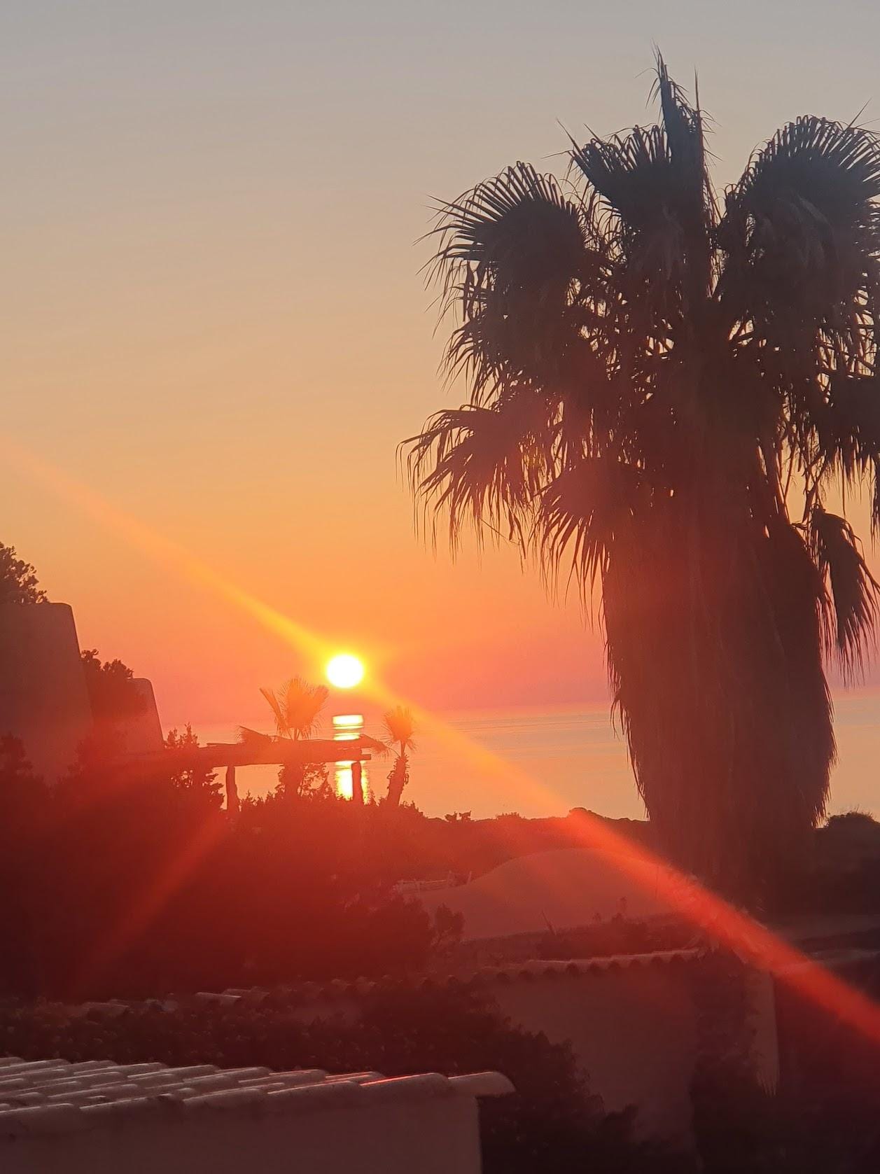 Amanecer desde la terraza de Casa Ibiscus