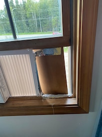 La susodicha ventana preparada para acoger el moderno sistema