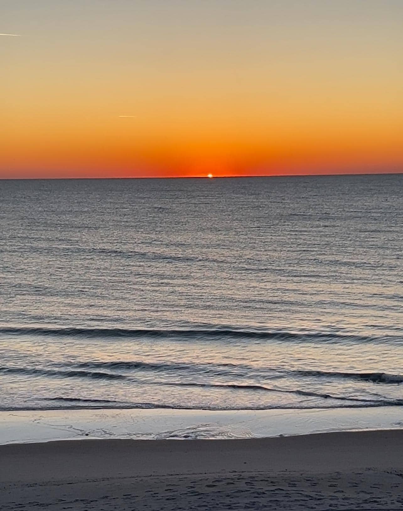 Beautiful sunrises from the bedroom every morning 