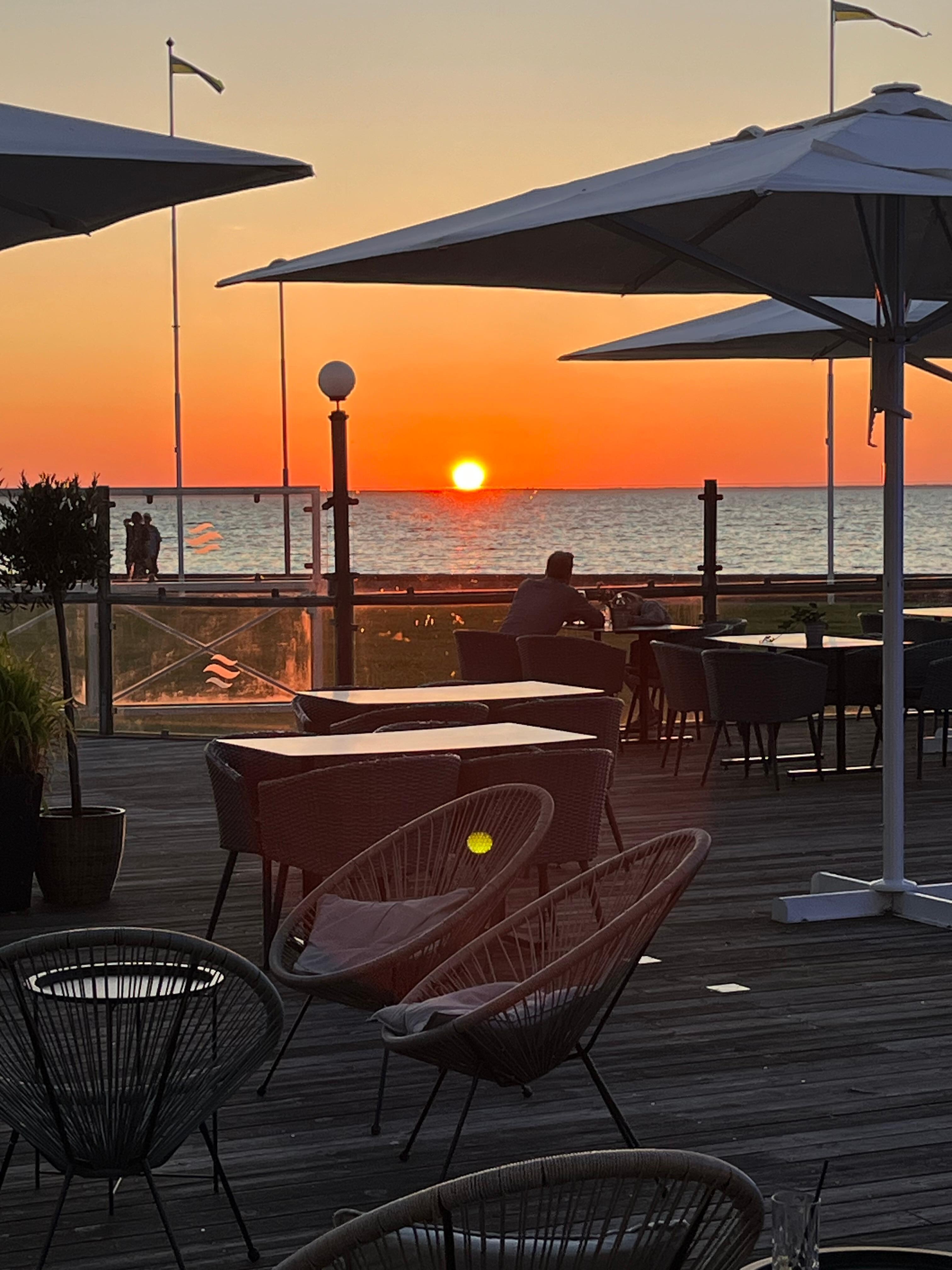 Solnedgång från den fina solterassen