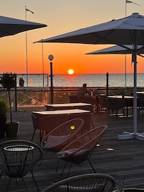 Solnedgång från den fina solterassen