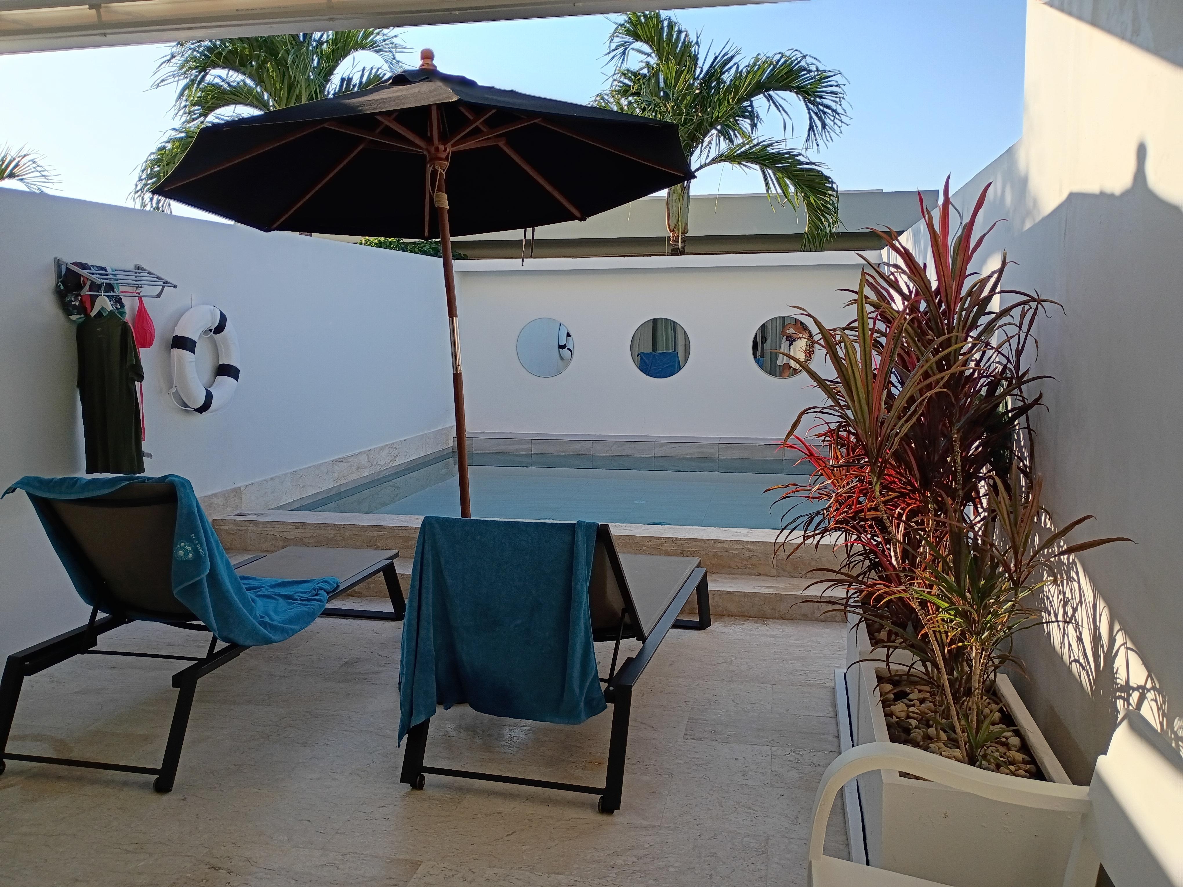 We had a room with a small pool. 