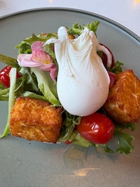 Grilled halloumi breakfast