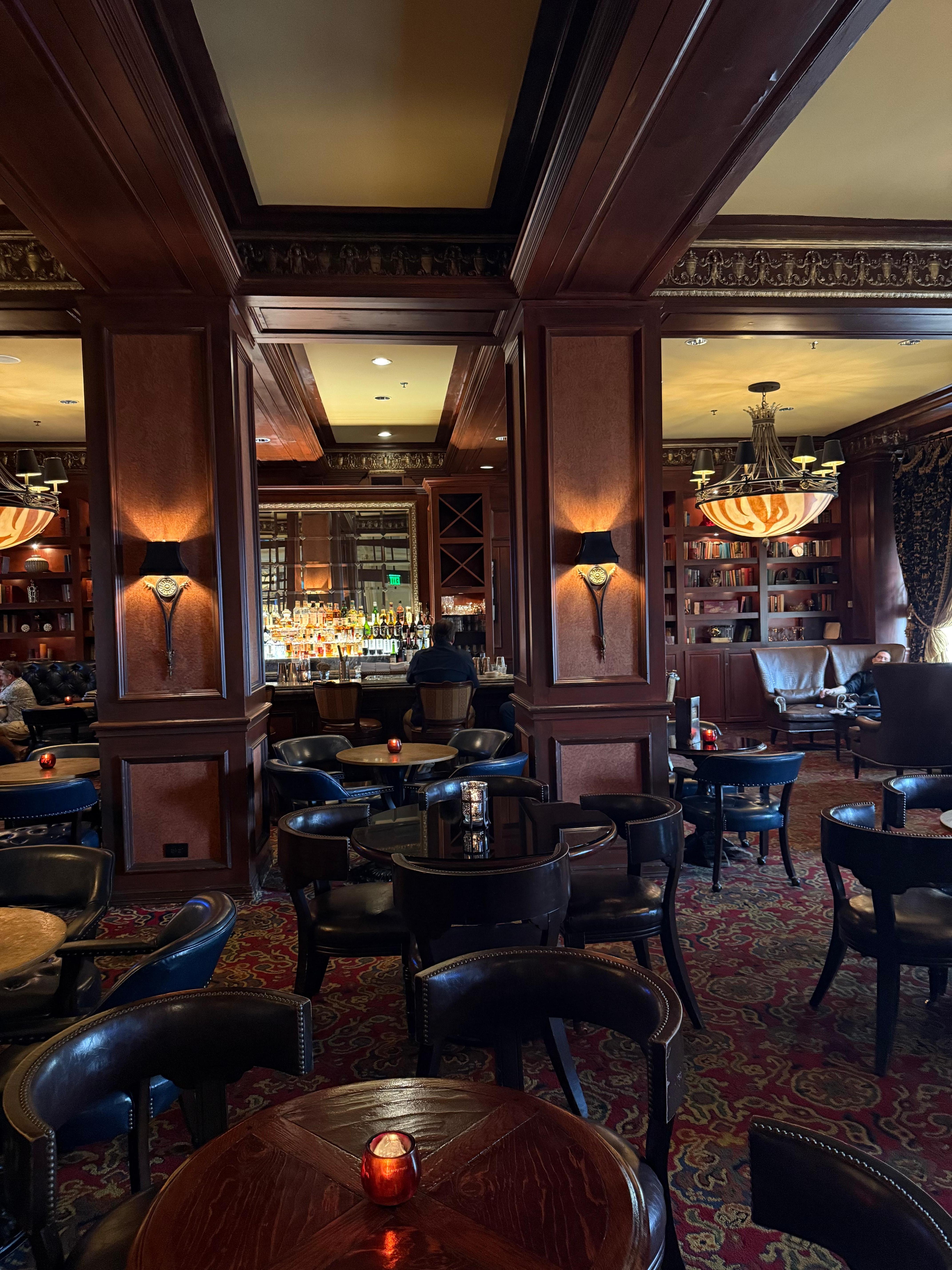 Very elegant, piano bar and cocktail lounge serve food also very very nice