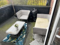 Compare this to the advertised image. There were flies around the rubbish bags.