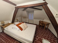 Grande chambre, grand lit