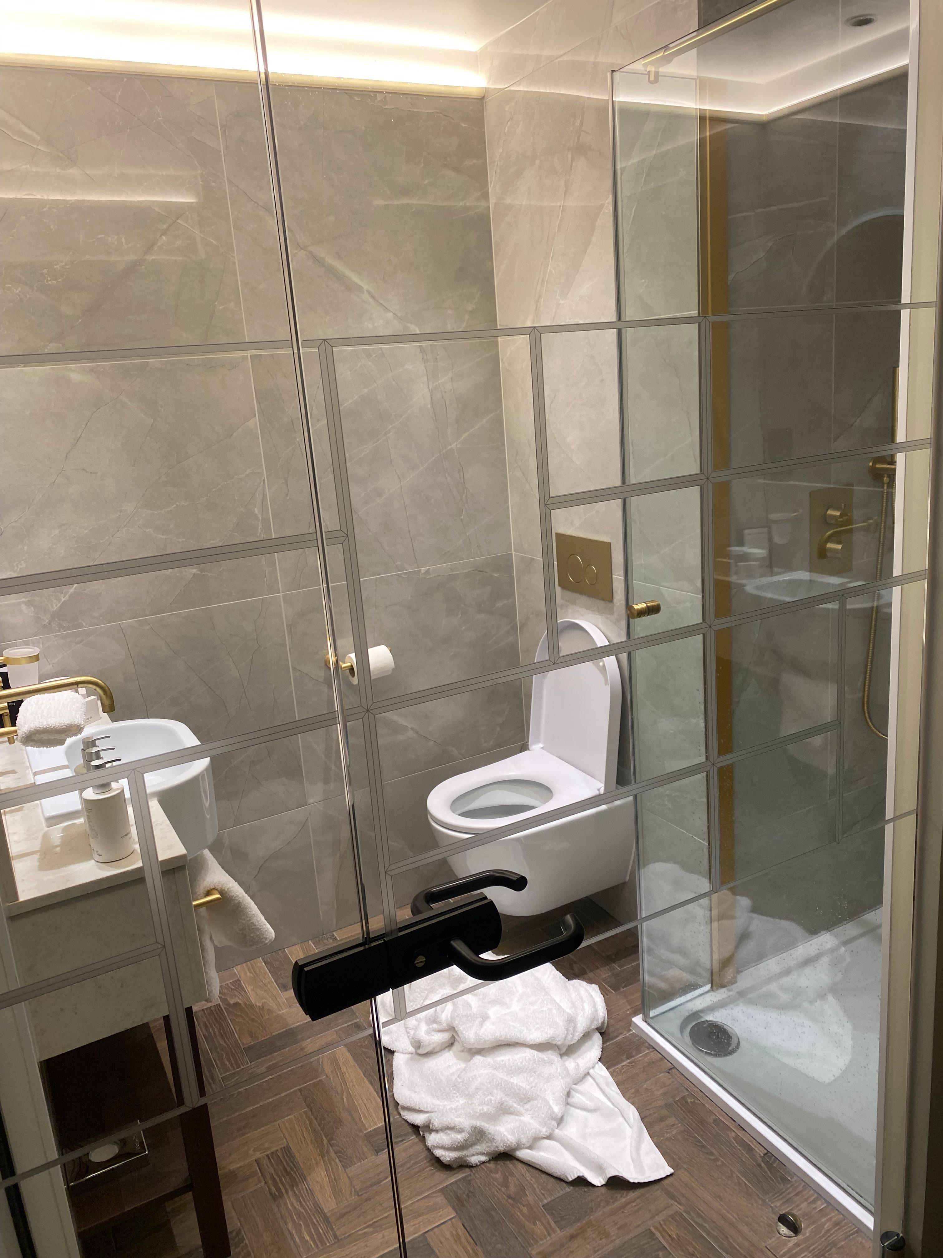 Bathroom - completely transparent