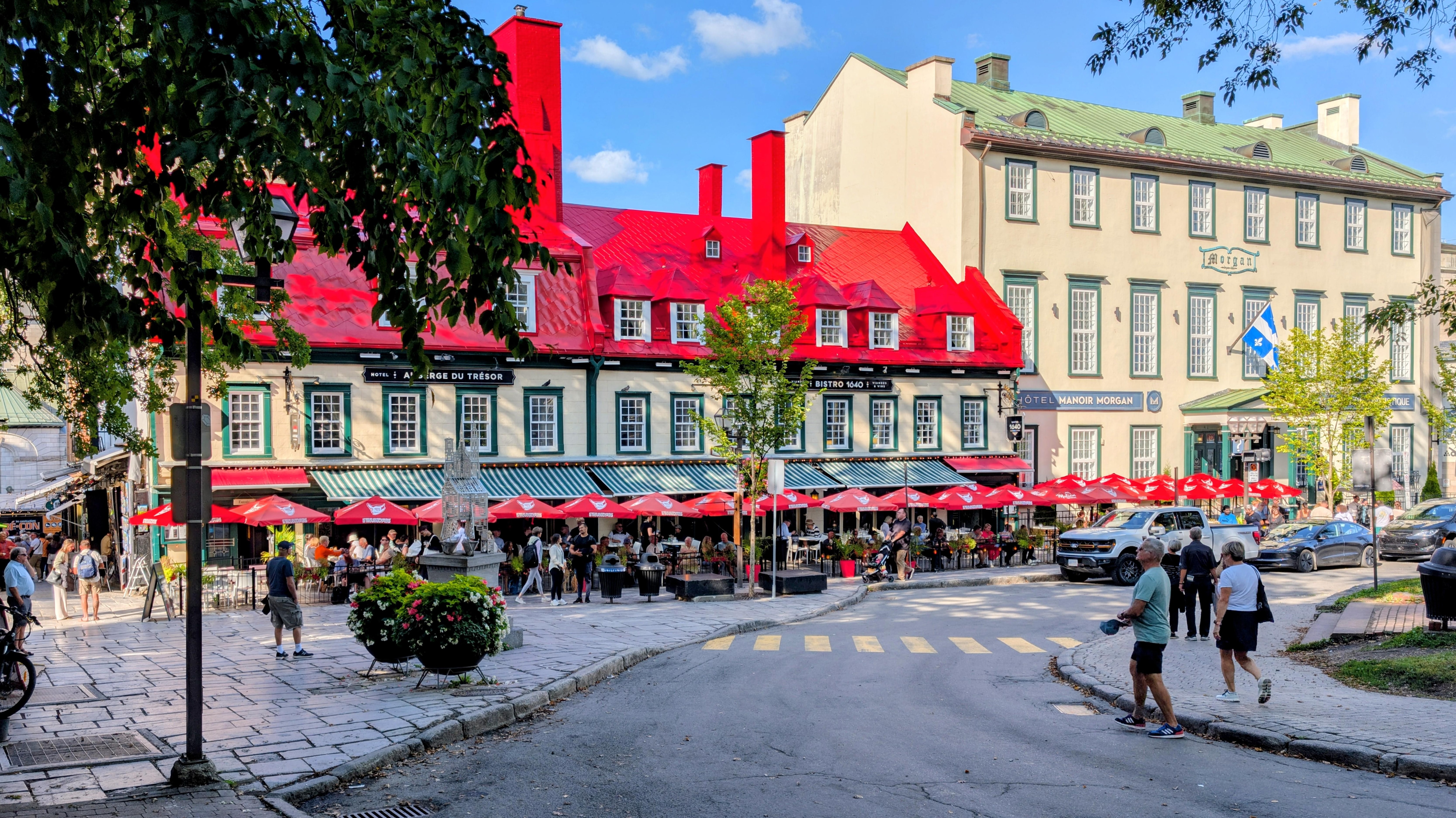 1640 Bistro next door to Hotel Manoir Morgan.