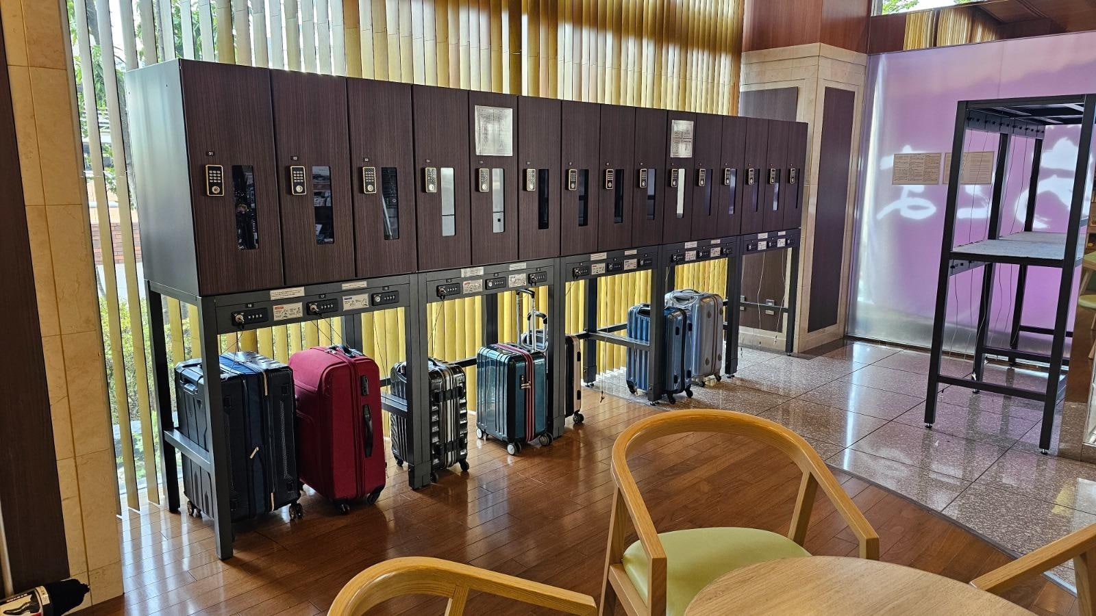 自助储存行李