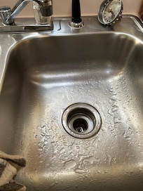 Dripping sink