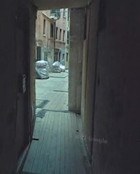 Entrée vers l'appartement, hors structure hÎtel