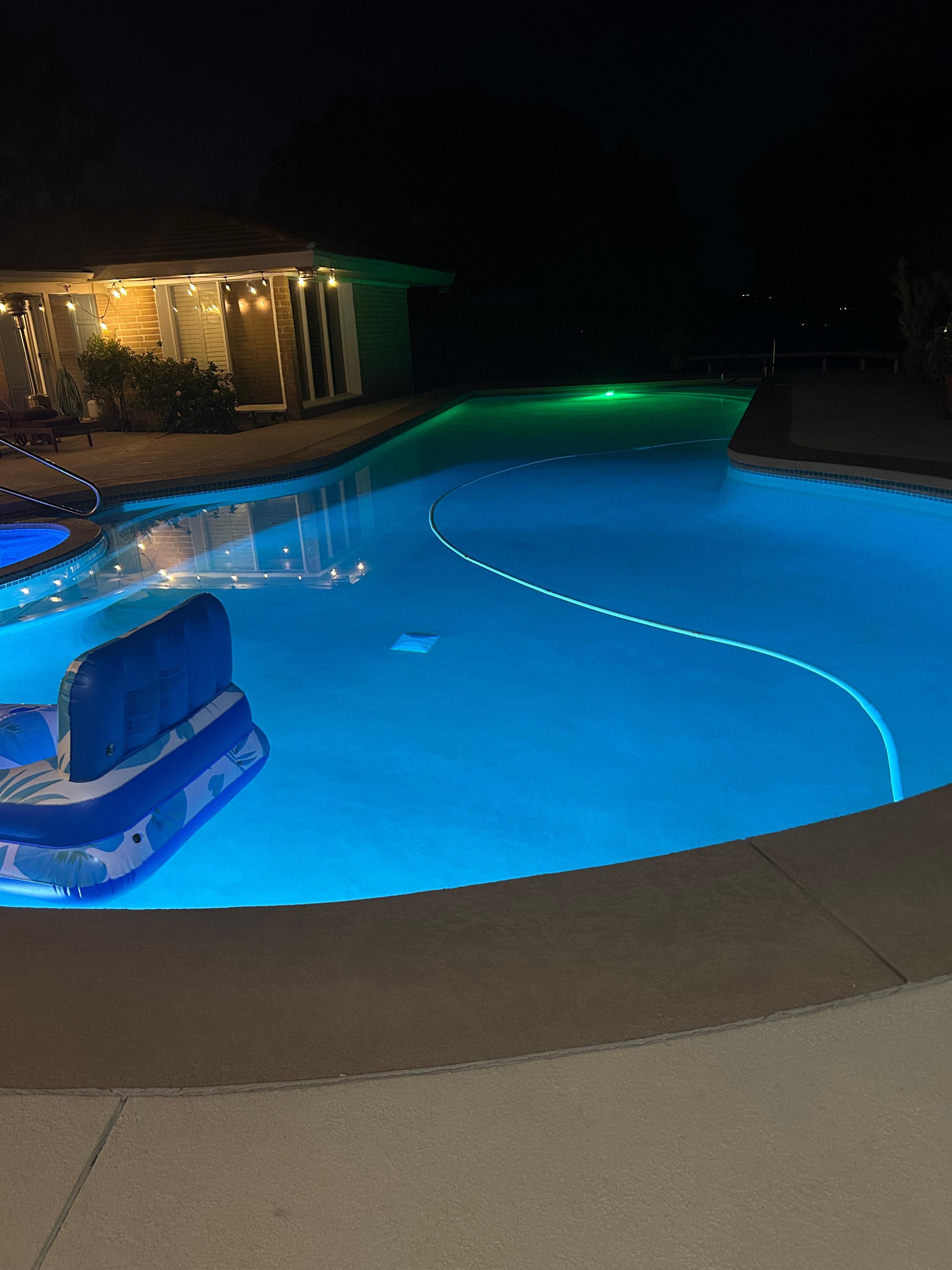 Pool & spa out the back door😍