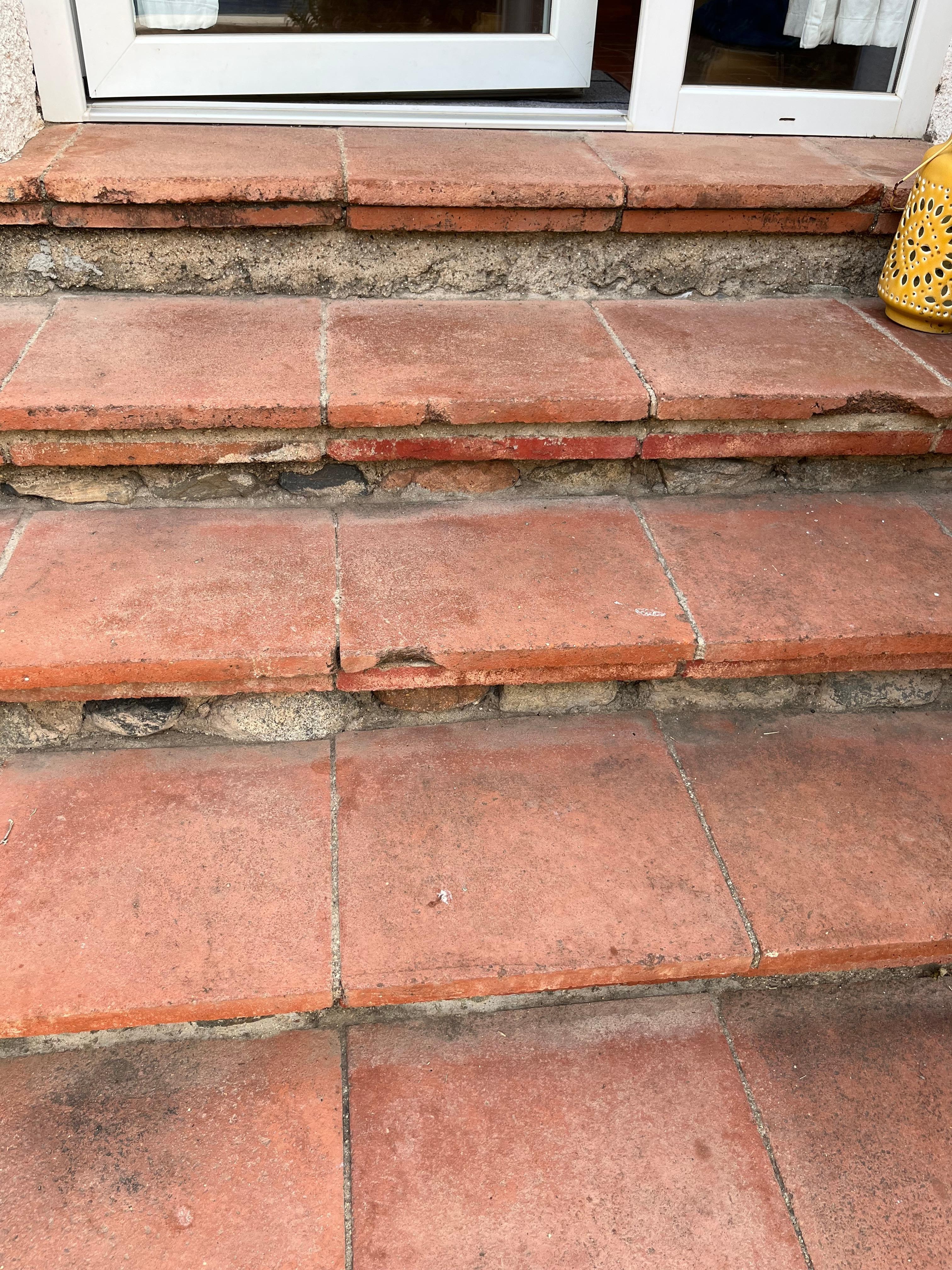 Ausgebrochen Einganstufen