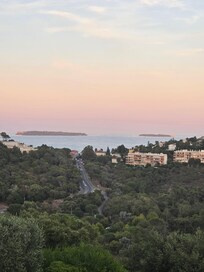 Ausblick von der Terrasse am Abend