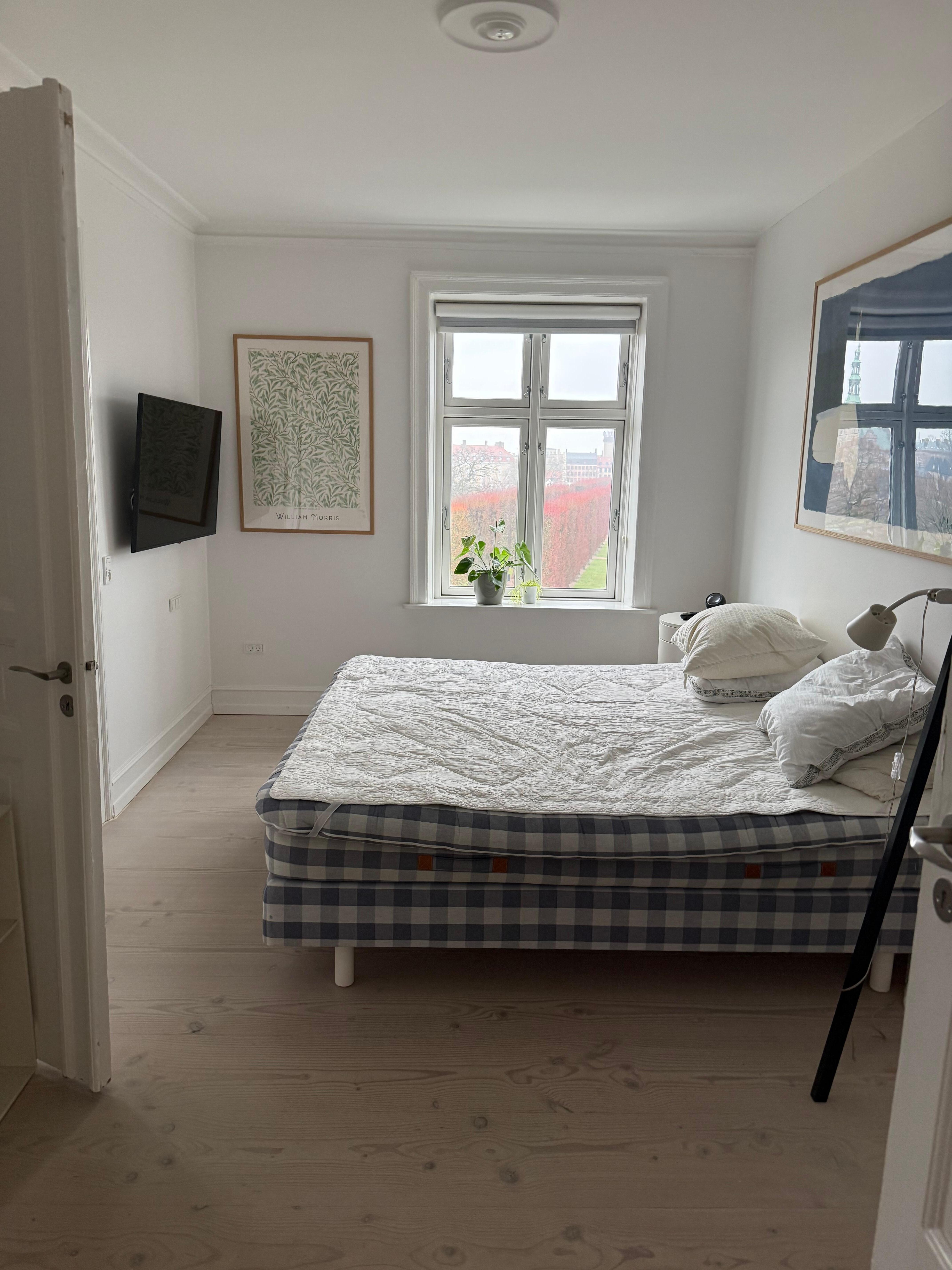 Master bedroom with King bed 