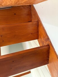 Nombreuses toiles d’araignée à notre arrivée.