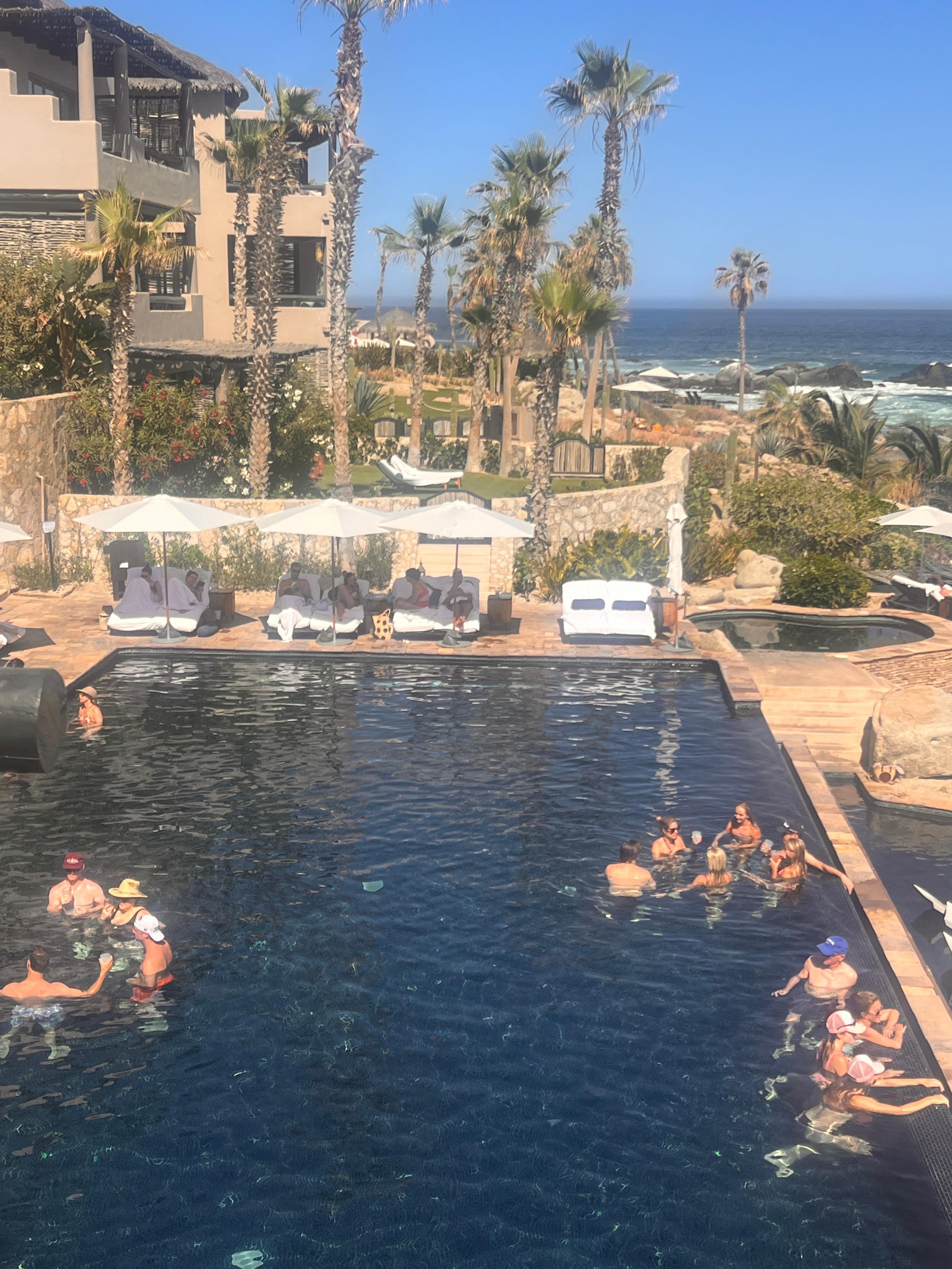 Infinity pool 