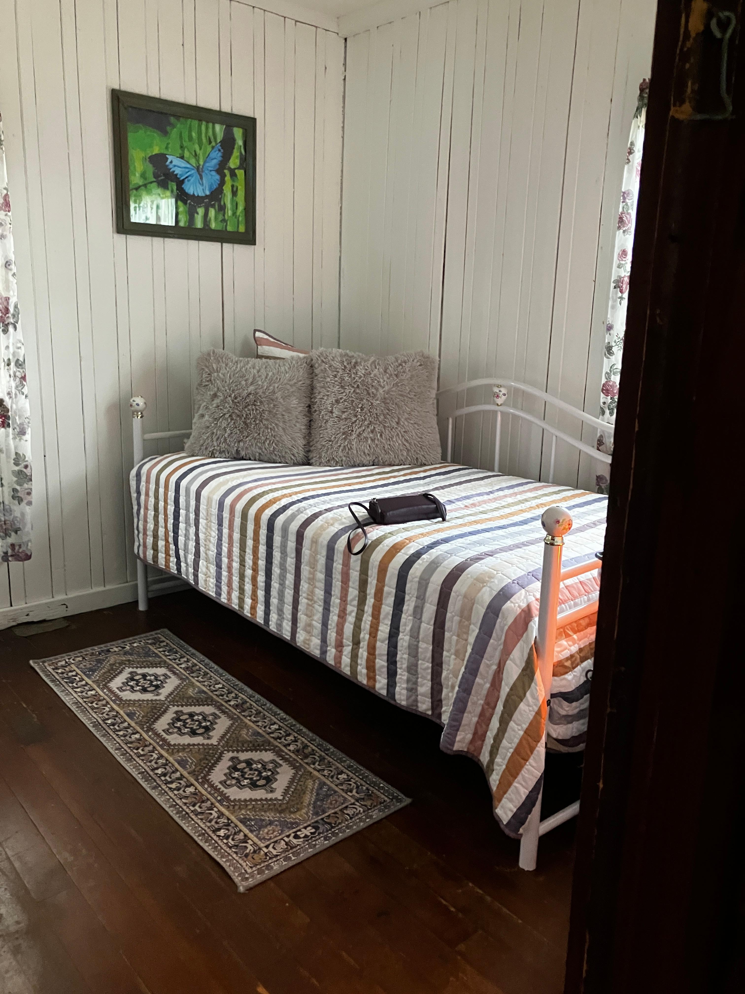 Darling bedroom. Very comfortable and homey. 