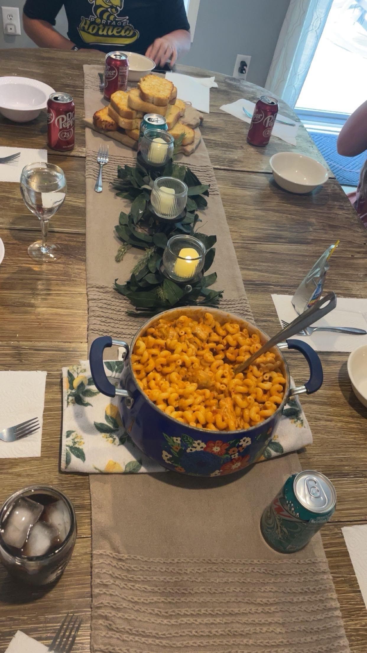 We loved sitting at the table and eating together ❤ 