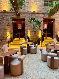 Hotel Bar and Lounge