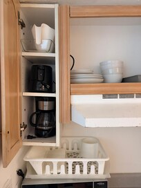 Meuble prêt à tomber